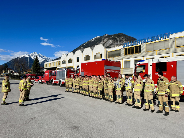 Übung des Tunnel-Einsatzzuges Jenbach