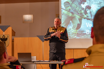 Führungskräfteschulung im Abschnitt Zell: Fokus auf Vegetationsbrandbekämpfung