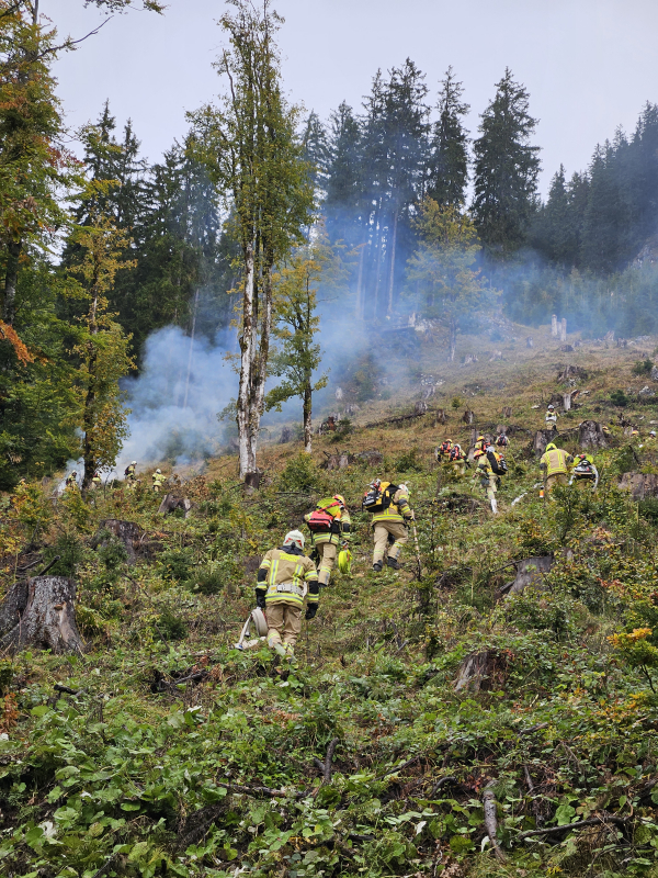 Großangelegte Waldbrandübung im Abschnitt Achental