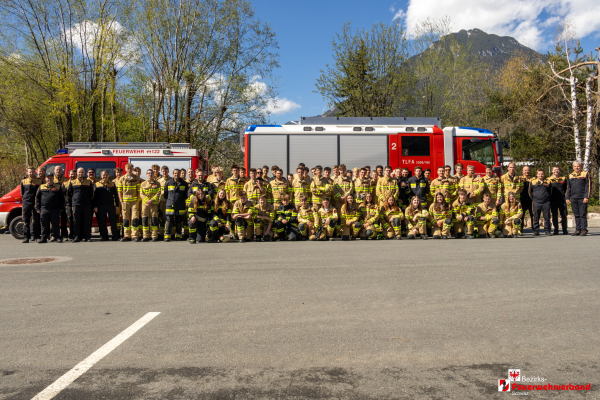 Erfolgreich absolvierter Bezirksgrundlehrgang - Am Weg zum Truppmann für 62 Feuerwehrmitglieder