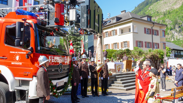 Floriani-Feier der Freiwilligen Feuerwehr Mayrhofen mit Fahrzeug-Segnung