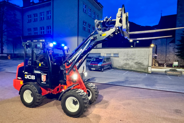 Neues Einsatzfahrzeug für die FF Jenbach