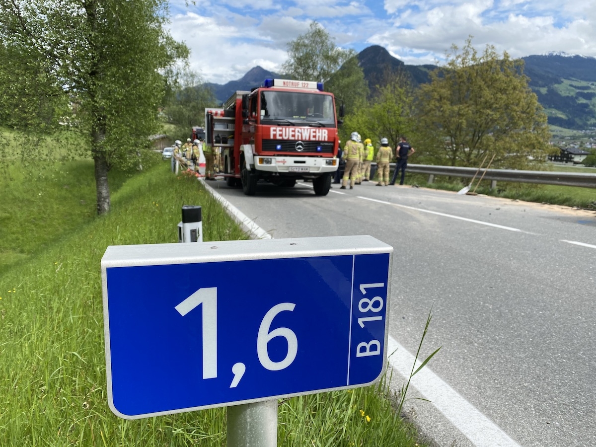 Schwerer Verkehrsunfall auf der Achenseebundesstraße bei Wiesing